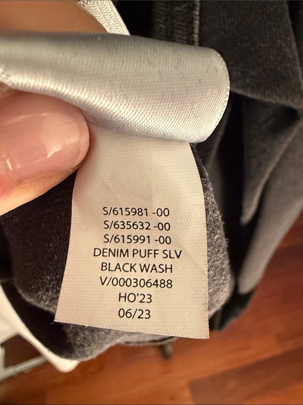 GAP Women's Black Denim Jacket - Picture 7 of 7